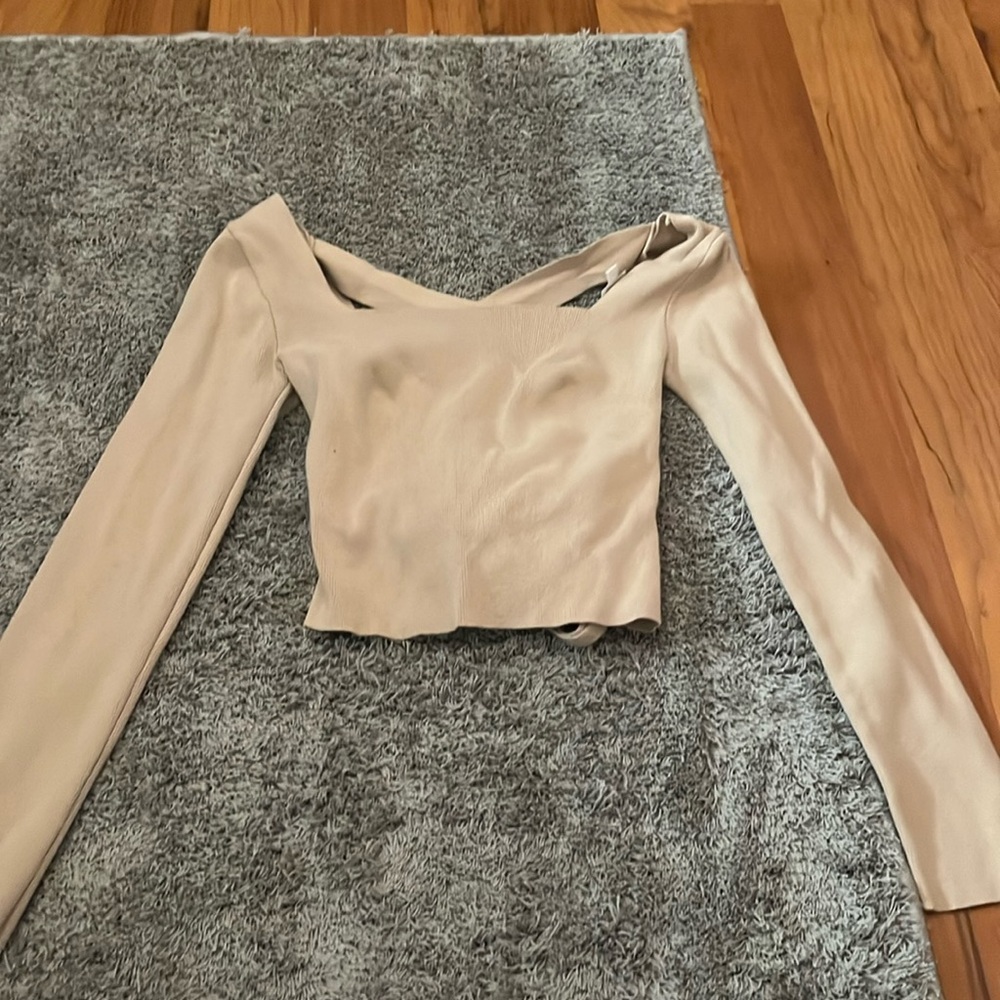 size small lelis long sleeve